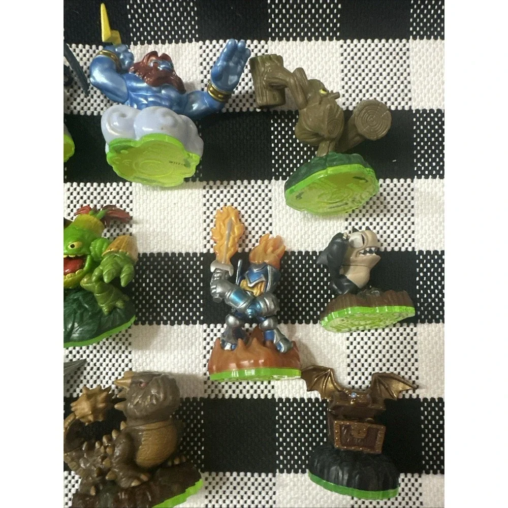 MASSIVE Skylander Lot with‎ Cards Great Condition
